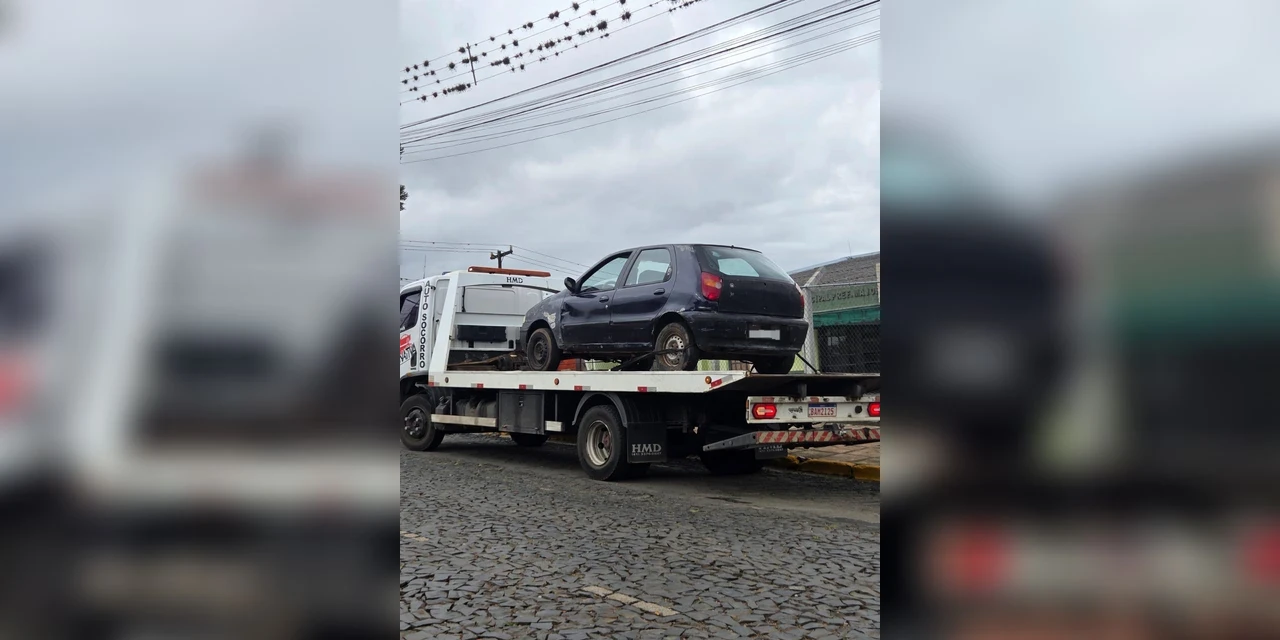Veículo com mais de R$ 44 mil em débitos é apreendido em Olarias