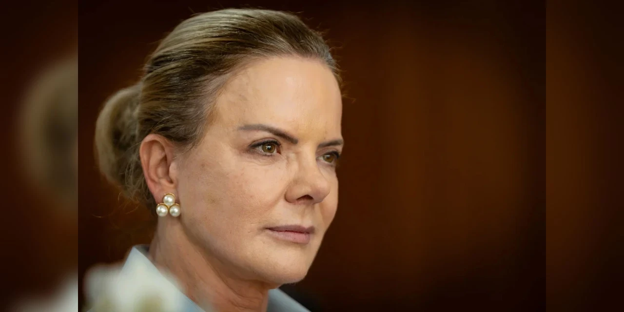 Gleisi Hoffmann reage à indicação de Jorge Messias ao STF e afirma que ele terá chance de comprovar qualificação no Senado