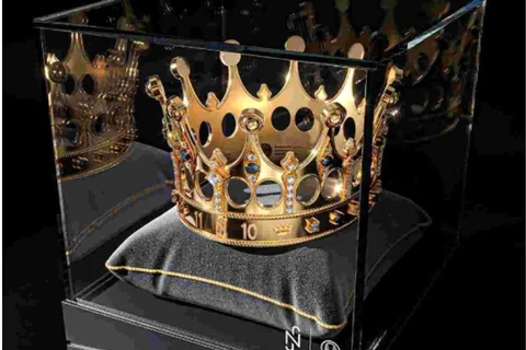 Pai de Neymar Jr. ganha coroas avaliadas em mais de R$ 3 milhões