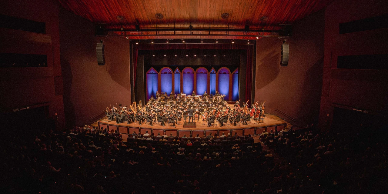 Orquestra Sinfônica do Paraná encerra ano comemorativo com concerto especial no Guairão