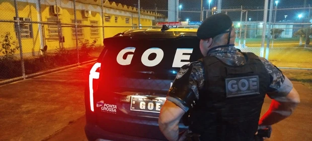 GOE prende homem acusado de falsificar documentos, no Centro de PG