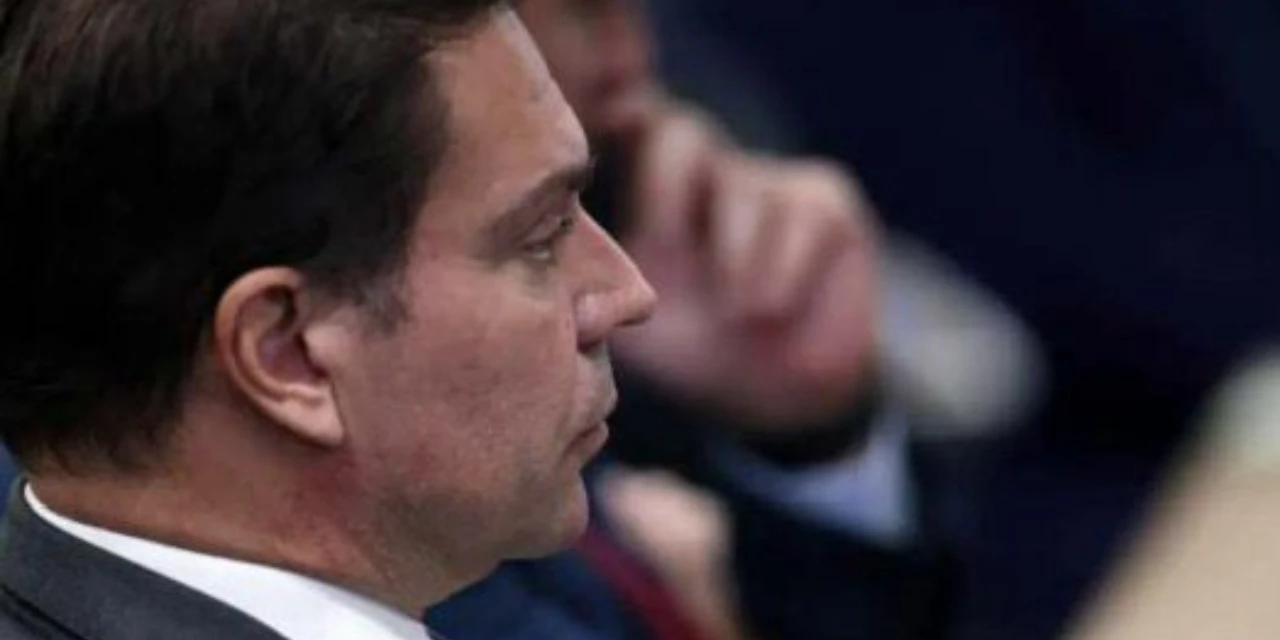 Artigo: 'A fuga de Ramagem', por Oliveiros Marques