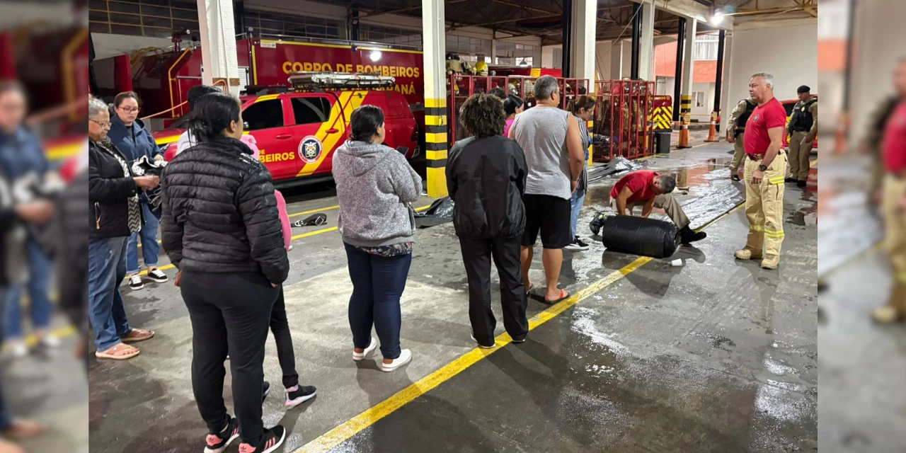 Temporal com granizo: Prefeitura abre novos pontos para entrega de lonas em Ponta Grossa