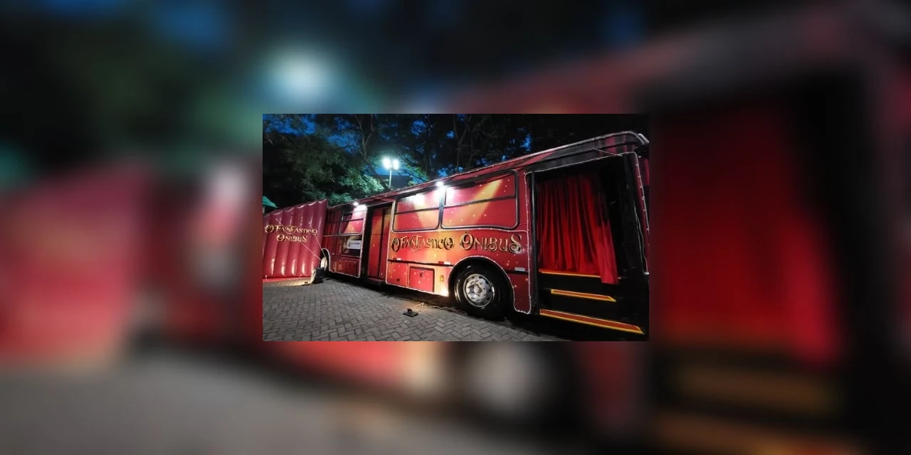 Lojas MM convida público para visitar ônibus com 'fábrica' do Papai Noel nesta terça