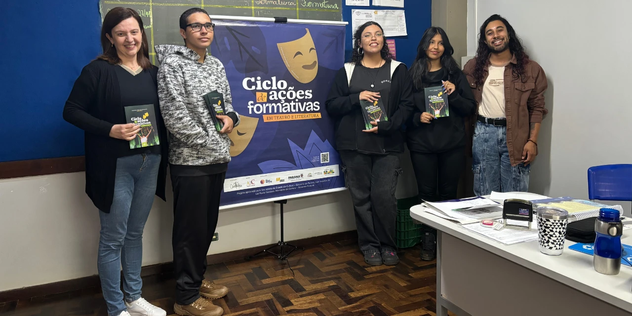 Livro com textos de alunos do Colégio Borell é lançado em Ponta Grossa