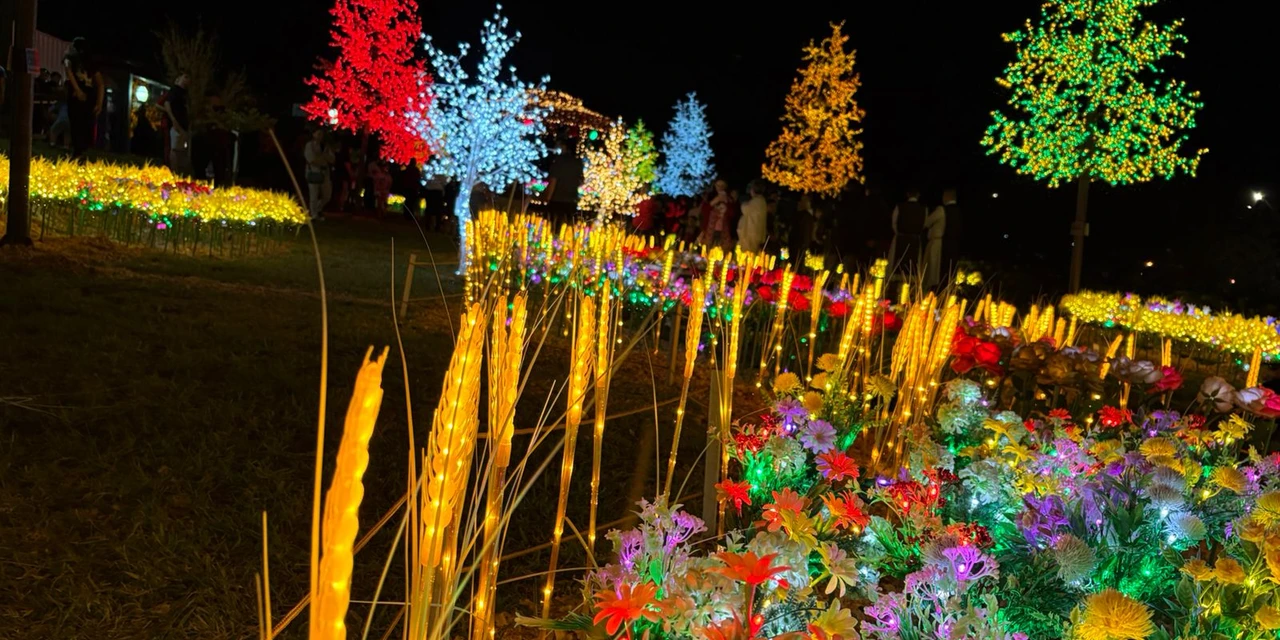 Natal no Parque Linear começa em Ponta Grossa; veja fotos