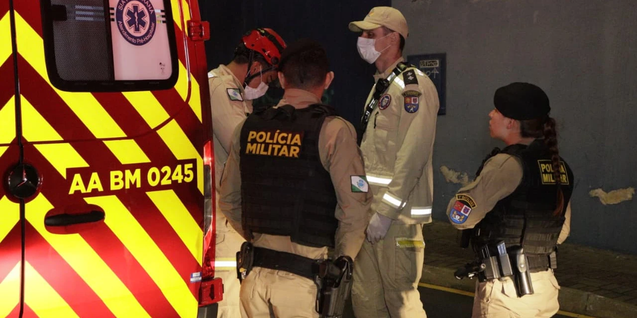 Homem é socorrido após ser esfaqueado na região central de Ponta Grossa