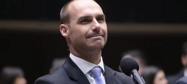 STF conclui julgamento e torna Eduardo Bolsonaro réu por coação