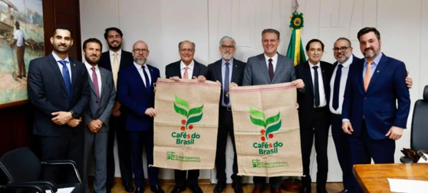 Em reunião com representantes, Alckmin e Fávaro alinham avanços tarifários de castanhas, café e carnes