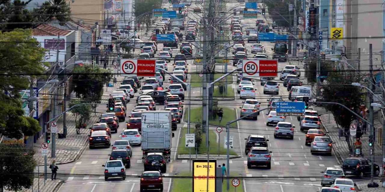 TJ-PR adia julgamento sobre possível suspensão da BlaBlaCar; plataforma segue operando no Paraná