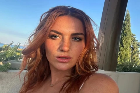 Mulher com duas vaginas decide abandonar carreira adulta para buscar um relacionamento sério