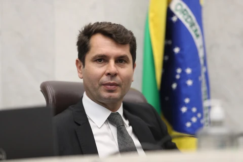 Alexandre Curi tem a menor rejeição entre os nomes testados ao governo do Paraná, aponta pesquisa