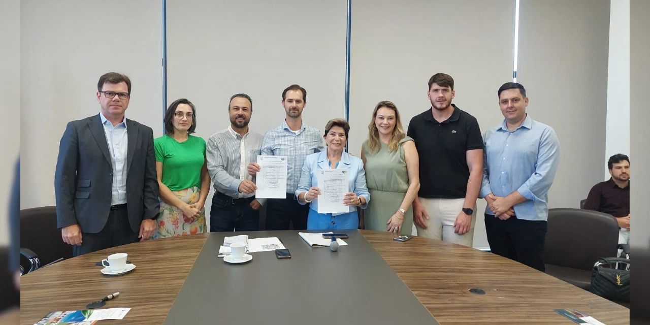Ato celebra atualização do Plano Diretor de Ponta Grossa