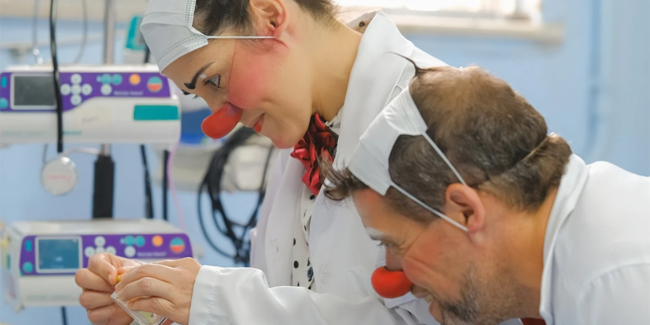 Doutores Palhaços SOS Alegria realizam primeira intervenção no Rio de Janeiro