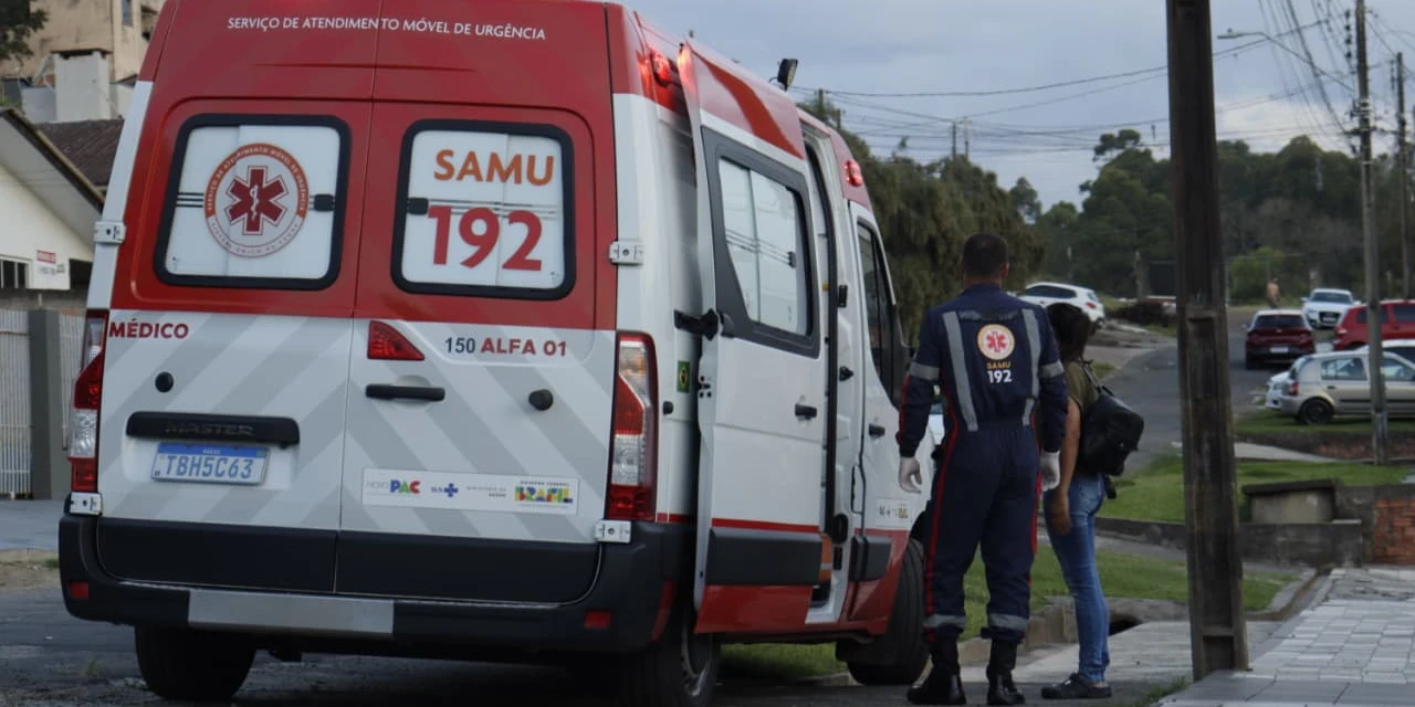 Criança sofre queda violenta de bike na vila DER em Ponta Grossa