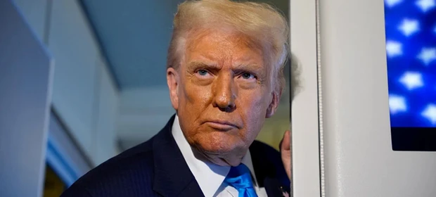 Trump publica imagem sobre “Trump 2028” e reacende debate sobre limites constitucionais nos EUA