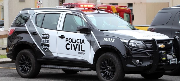 Pai e filho são presos por diferentes crimes em cidade do Paraná