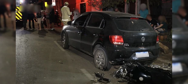 VÍDEO: Colisão entre carro e moto deixa jovem ferido em cruzamento de 'Uvaranas'
