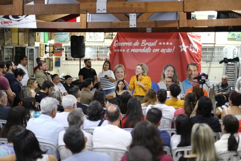 Ministra Gleisi destaca fortalecimento do Governo Lula durante agenda no Paraná