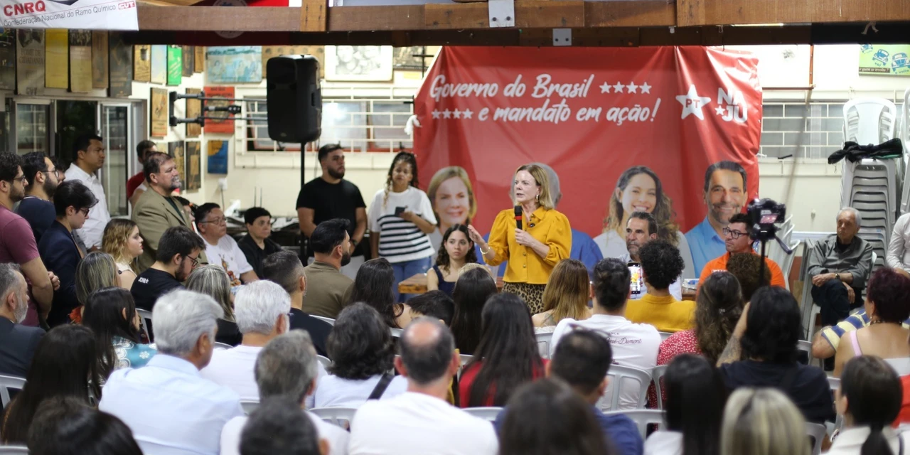 Ministra Gleisi destaca fortalecimento do Governo Lula durante agenda no Paraná