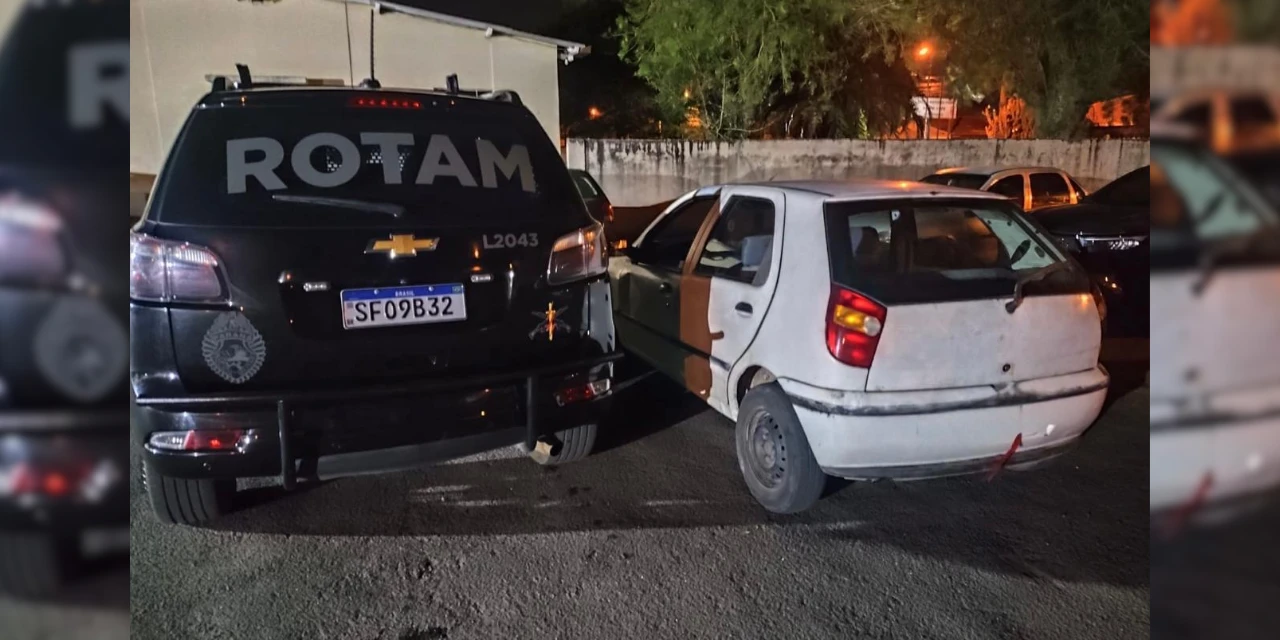 PM recupera carro furtado e prende trio por tráfico de drogas em Castro