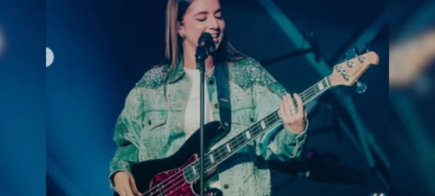 "Melhor dia da minha vida", cantora de Ponta Grossa faz primeiro show esgotado da carreira