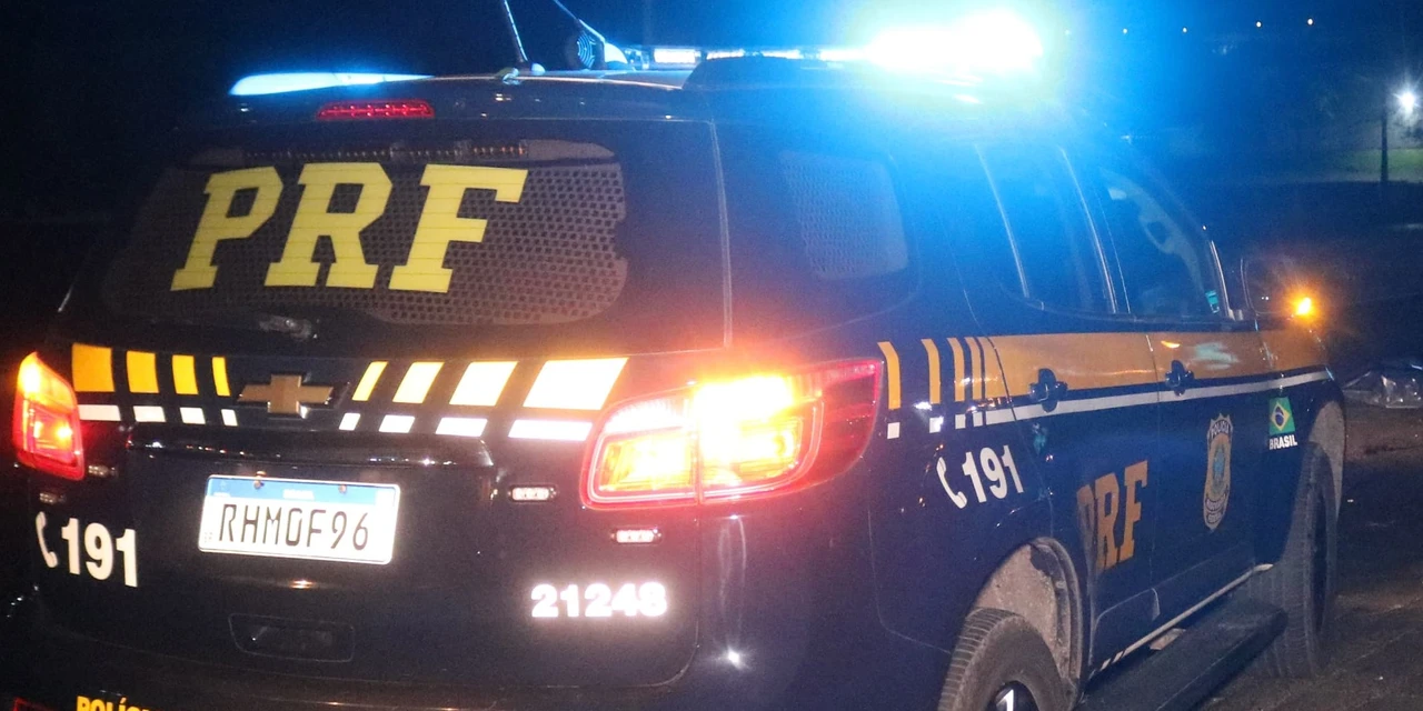 Gravíssimo acidente com seis veículos mata uma pessoa e interdita BR-277 na região