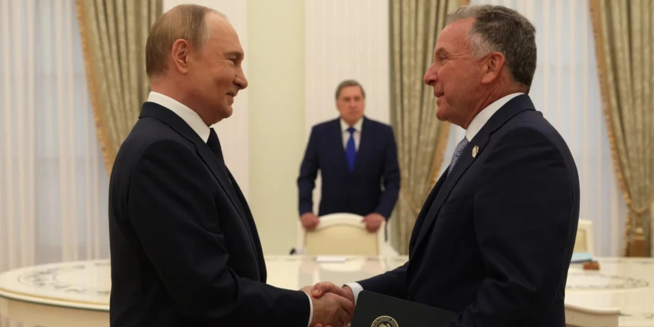 Reunião entre emissários dos EUA e Putin é classificada como “produtiva” pelo Kremlin