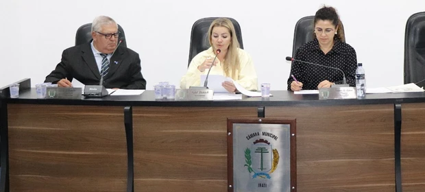 Pela primeira vez na história, a Câmara de Irati foi presidida por uma mulher