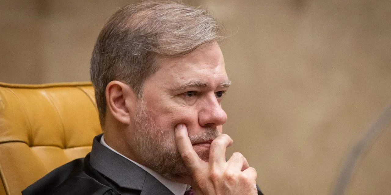 Toffoli suspende processos contra Banco Master e determina que caso seja analisado pelo STF