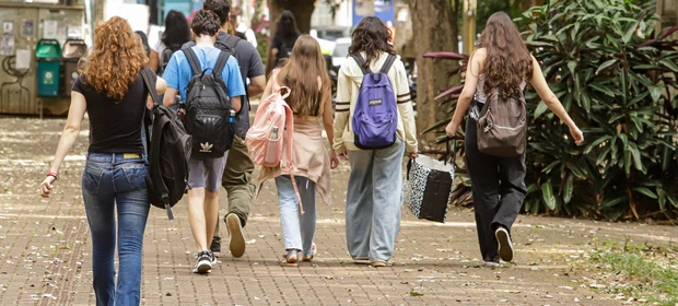 Número de jovens 'nem-nem' diminui no Paraná nos últimos anos; veja os dados