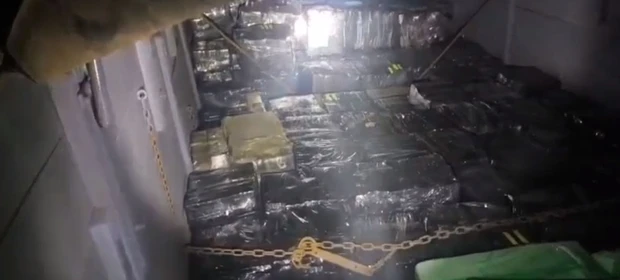 PRF apreende mais de 3 toneladas de maconha em carreta de caminhão em Palmeira