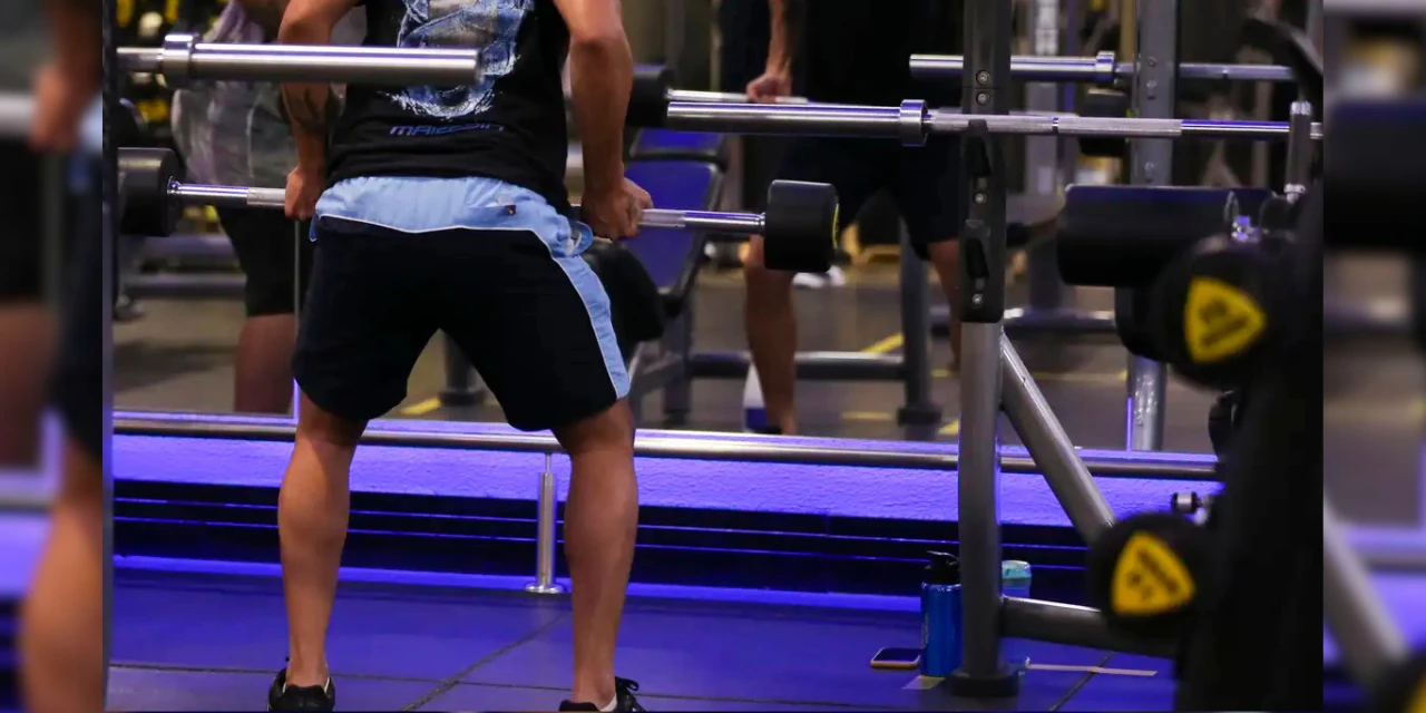 Instrutora de academia é presa após apresentar diploma falso para trabalhar na região