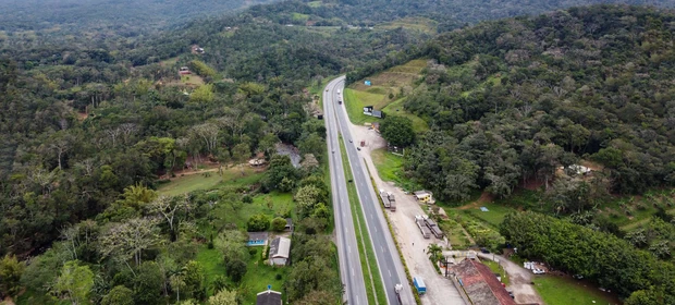 Greve dos caminhoneiros perde força e rodovias seguem sem bloqueios na região