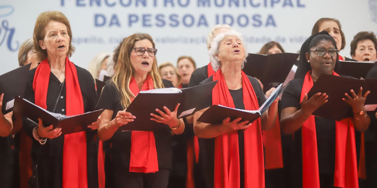“É com grande satisfação que celebramos este momento”, declara Eduardo Pimentel durante 1º Encontro Municipal da Pessoa Idosa