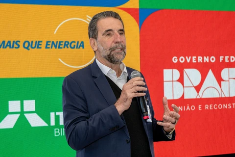 Ponto de Vista: Enio Verri concede entrevista à Rádio T neste sábado