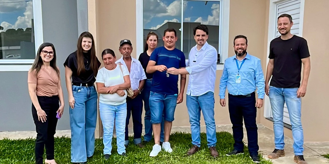 Mais 16 famílias são contempladas com moradias sociais em Irati
