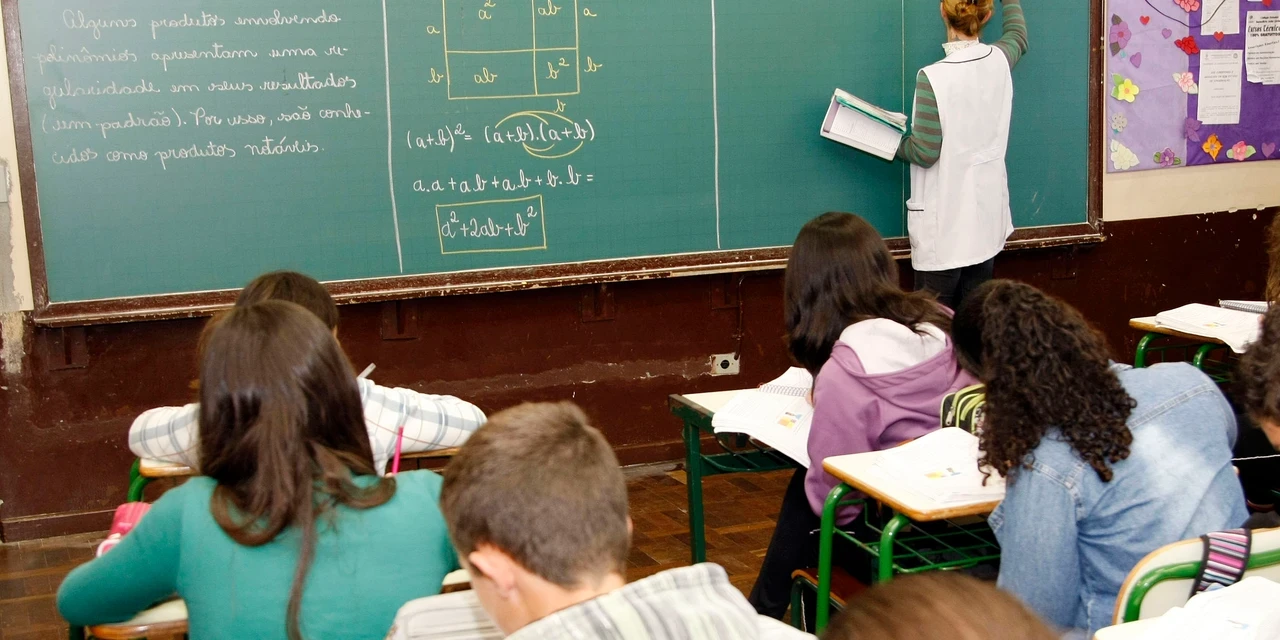 TCE determina correção de edital irregular para compra de materiais escolares em Telêmaco Borba