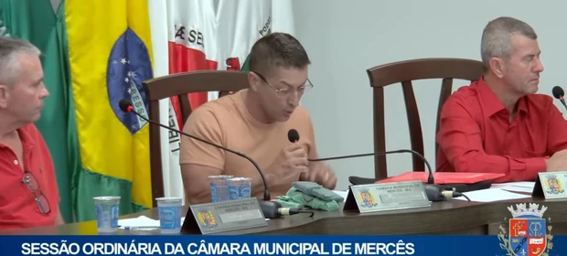 Durante sessão, vereador denuncia compra de voto para mesa diretora da Câmara