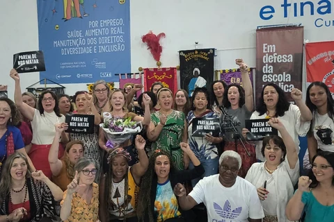 Gleisi participa de encontros em Curitiba e destaca a importância da defesa da democracia