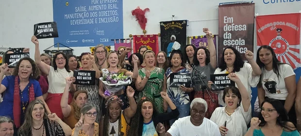 Gleisi participa de encontros em Curitiba e destaca a importância da defesa da democracia