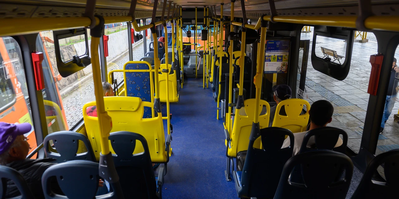 Trabalhadores do transporte coletivo de PG podem entrar em greve na terça; entenda