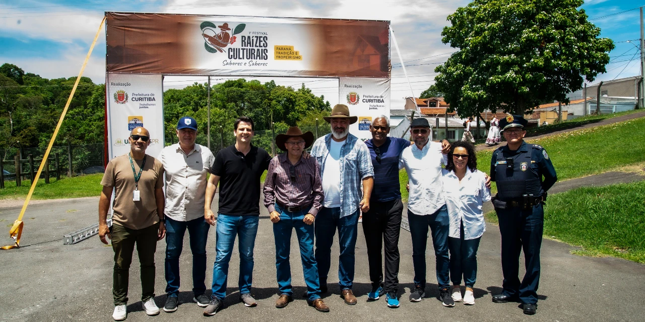 "Valorizar as raízes é fortalecer a identidade da cidade”, diz Eduardo Pimentel em evento no Parque dos Tropeiros