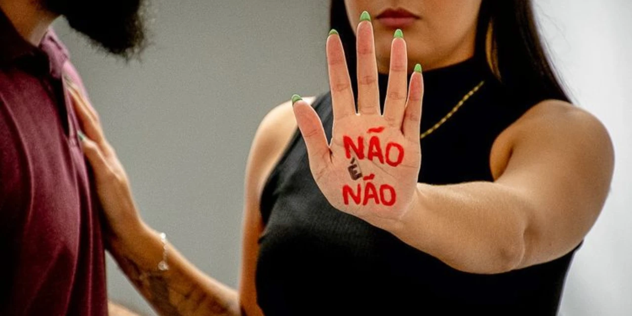 Artigo: 'Homens de todo o mundo, uni-vos!', por Oliveiros Marques