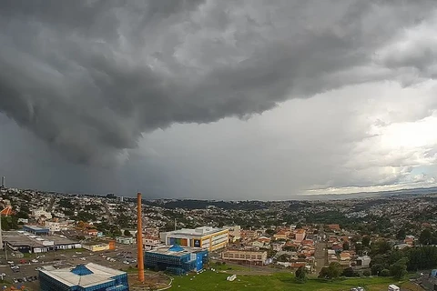 Após calorão, novo ciclone deve trazer chuvas fortes para o Paraná a partir de segunda (08)