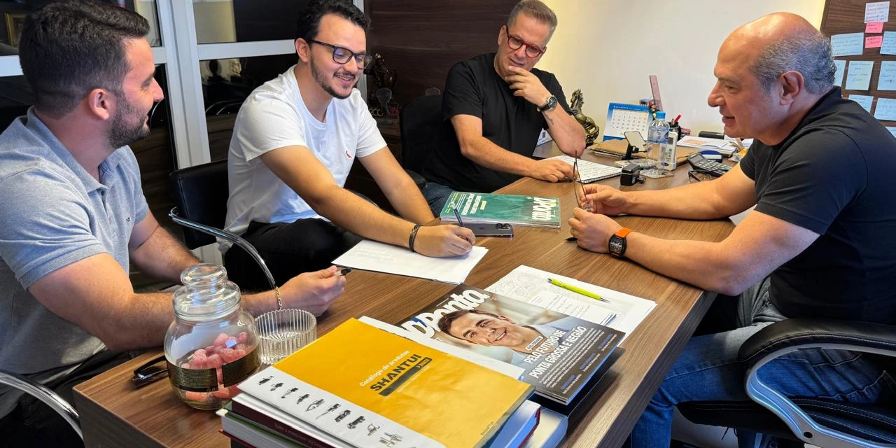 Plataforma moderniza a contratação de serviços com o uso de inteligência artificial e se destaca em Maringá