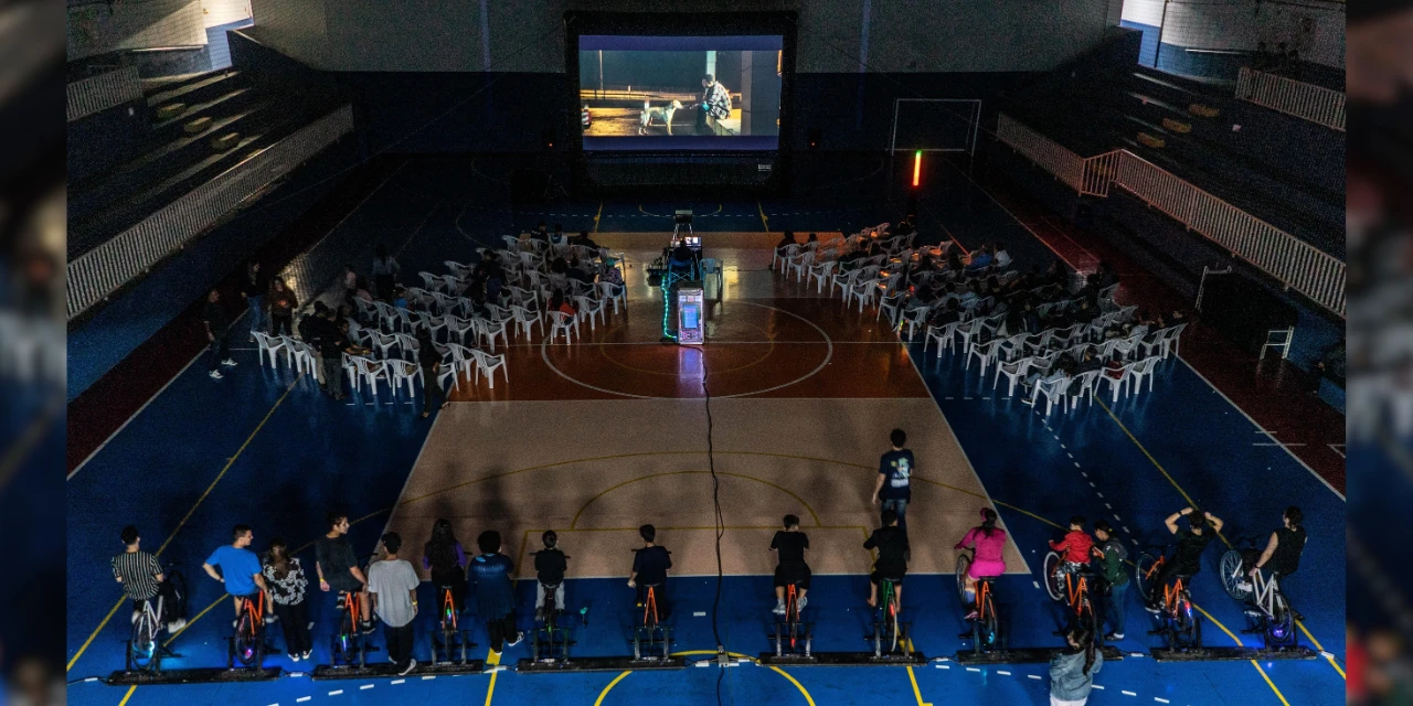 Teixeira Soares recebe cinema movido por bicicletas nesta quinta-feira; entenda