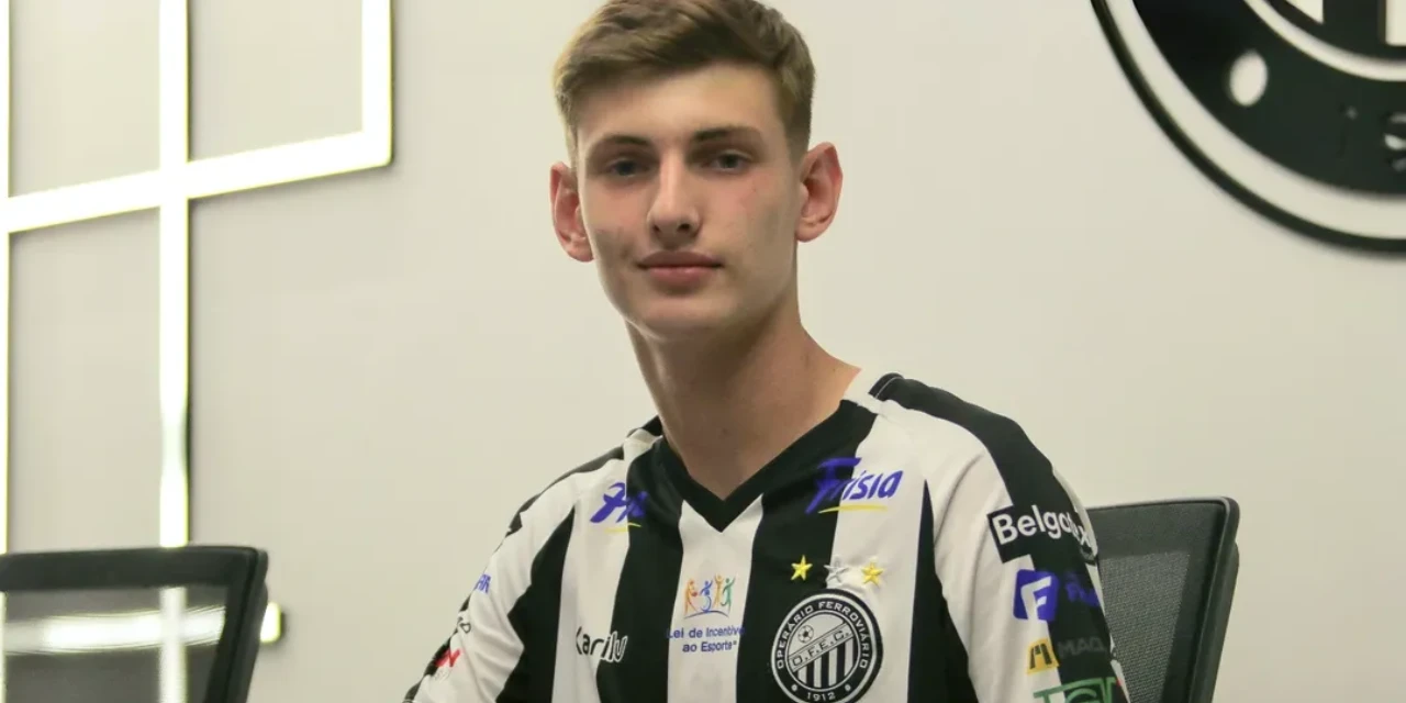 Operário firma primeiro contrato profissional com o atacante Germano, de 16 anos