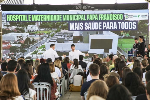 "Um exemplo de gestão moderna", pontua Pimentel durante inauguração de novo hospital e maternidade em Pinhais