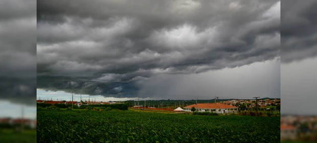 Risco para fortes temporais aumenta nesta terça-feira em Ponta Grossa e região